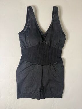 JoyLab Black V-Neck Seamless Ribbed Waist Romper